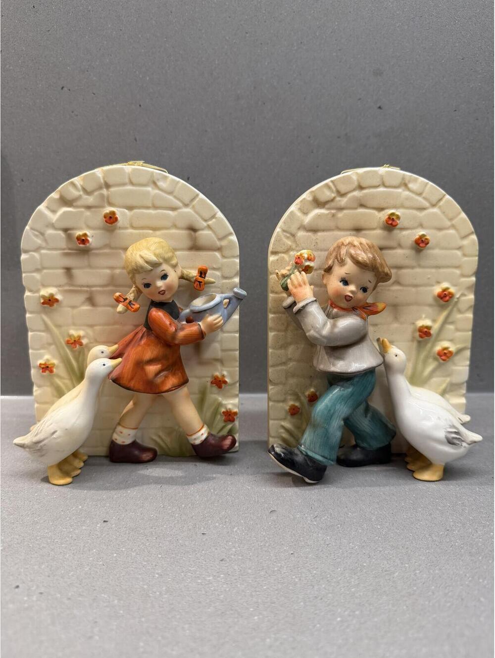 Vintage Erich Stauffer S8399 Wall Pocket Pair Boy Girl Geese Japan 6”